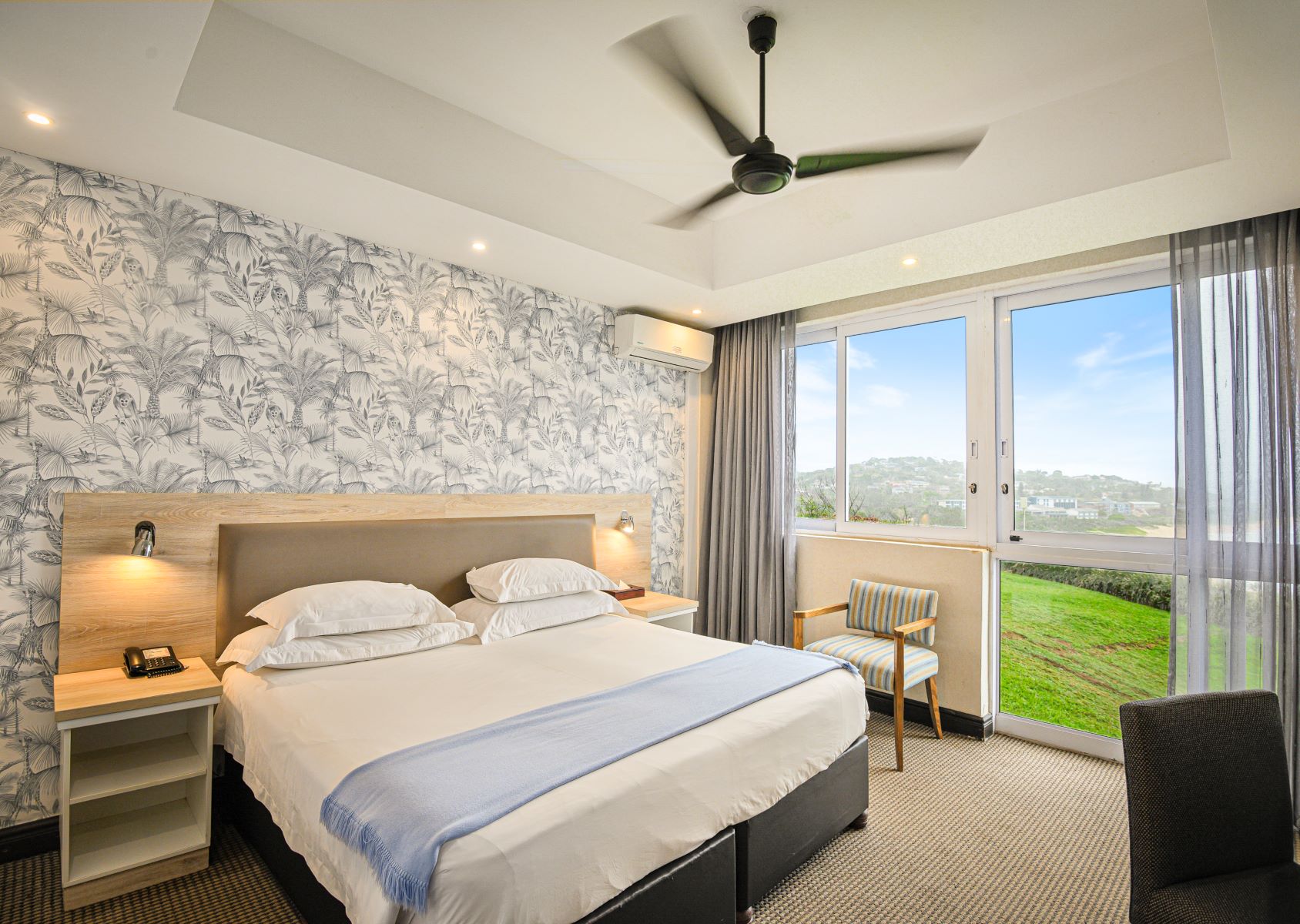10400
